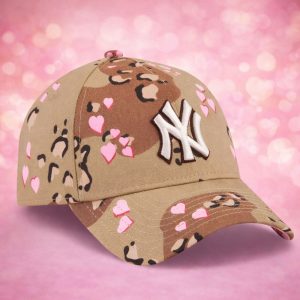 2026 New York Yankees Camo Hearts Valentine's Day Hat 1 2026 New York Yankees Camo Hearts Valentine's Day Hat 1